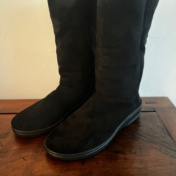 Arcopedio Milan2 Women’s Boot with Faux Fur Lining. Black. Vegan.Size 41 - Picture 1 of 14